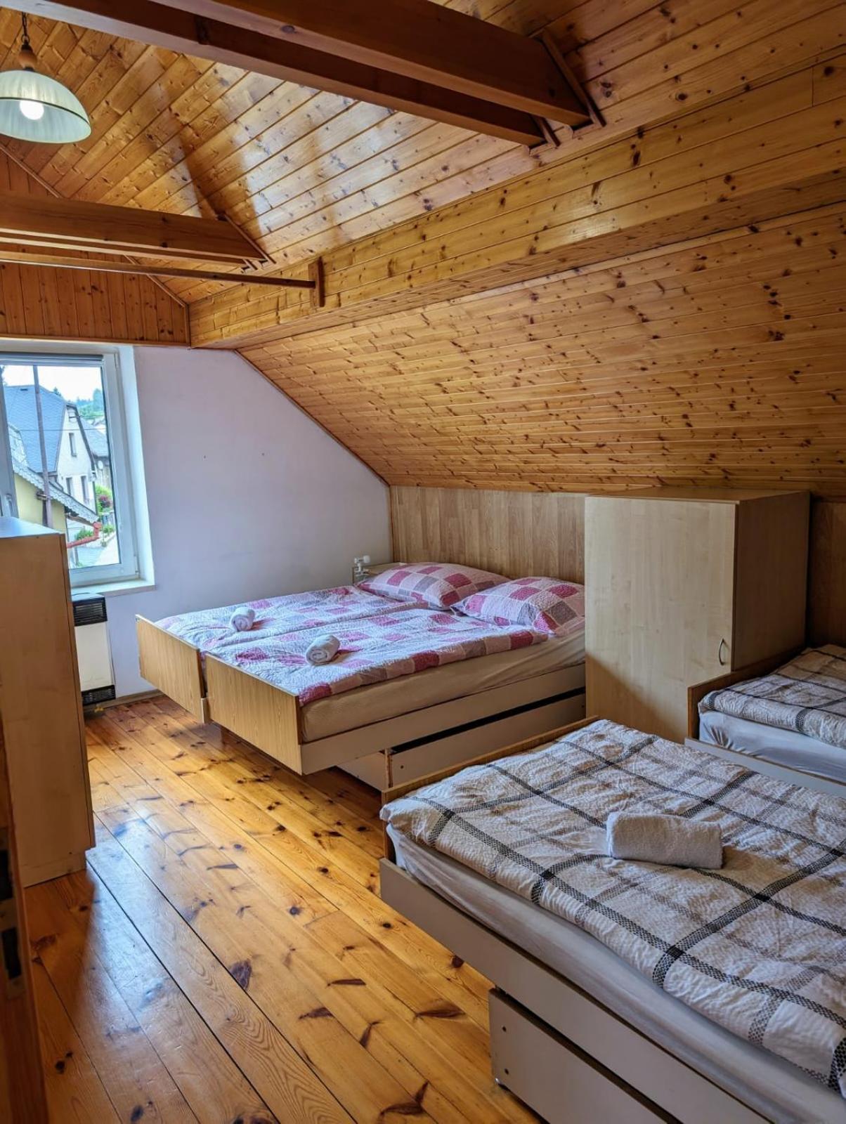 Apartman V Pensionu U Holzaepfelu Červený Kostelec Kültér fotó